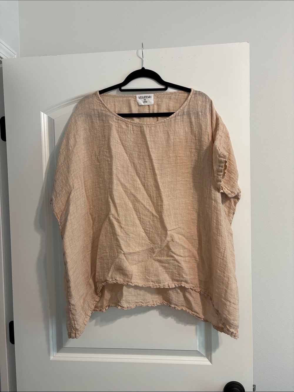 Verandah by Vina Lightweight linen Boxy Tunic in Pale Peach